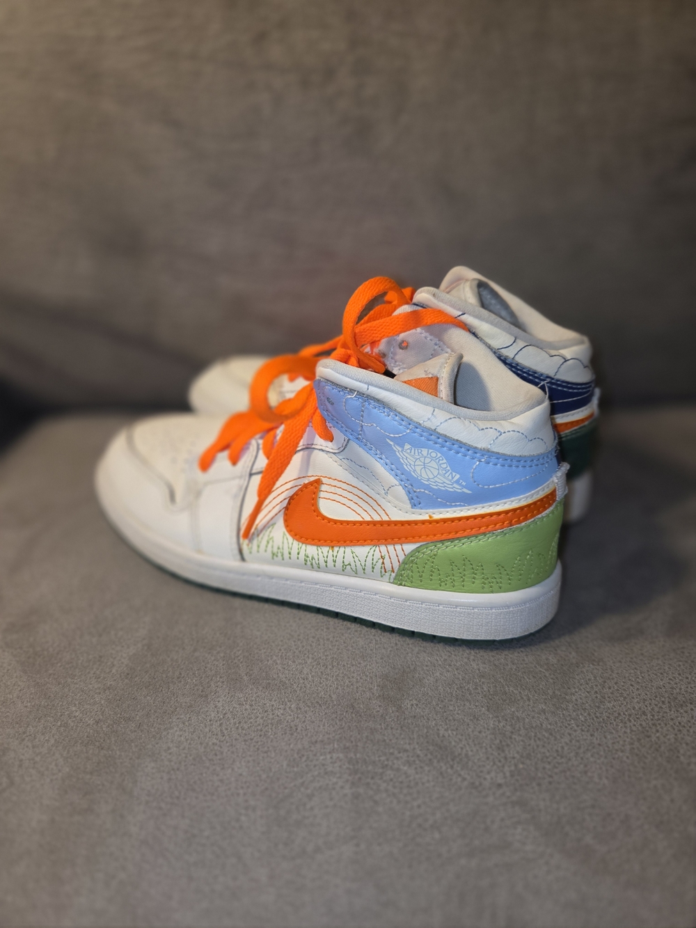 Nike Kids Mid-Top Sneakers in White, Orange, Light Blue & Green